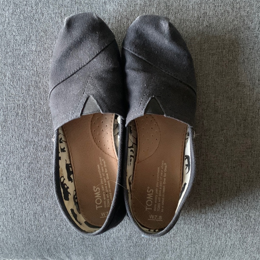 Black Toms Size 7.5